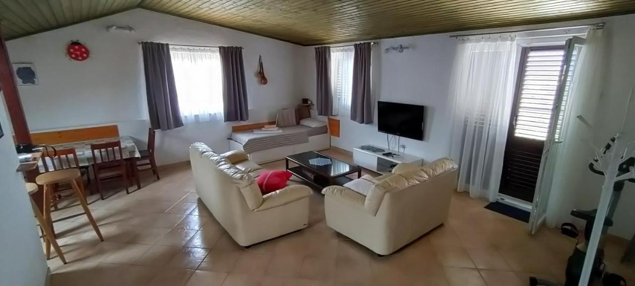 House Elan Daire Kornić Dış mekan fotoğraf